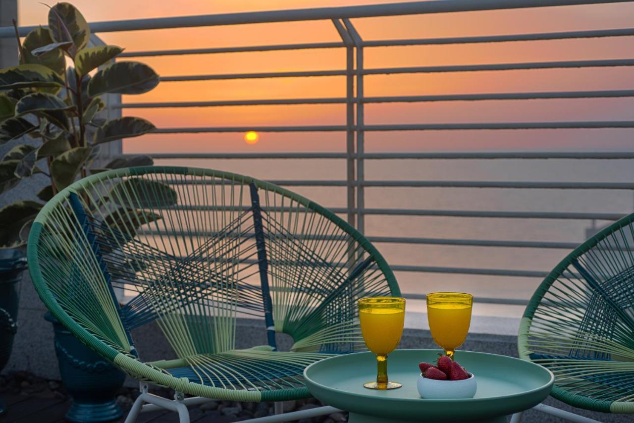 Savoy Sea Side Hotel (Adults Only) Tel Aviv Exterior photo